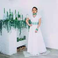 Весільна сукня з зеленою вишивкою VSU-1153